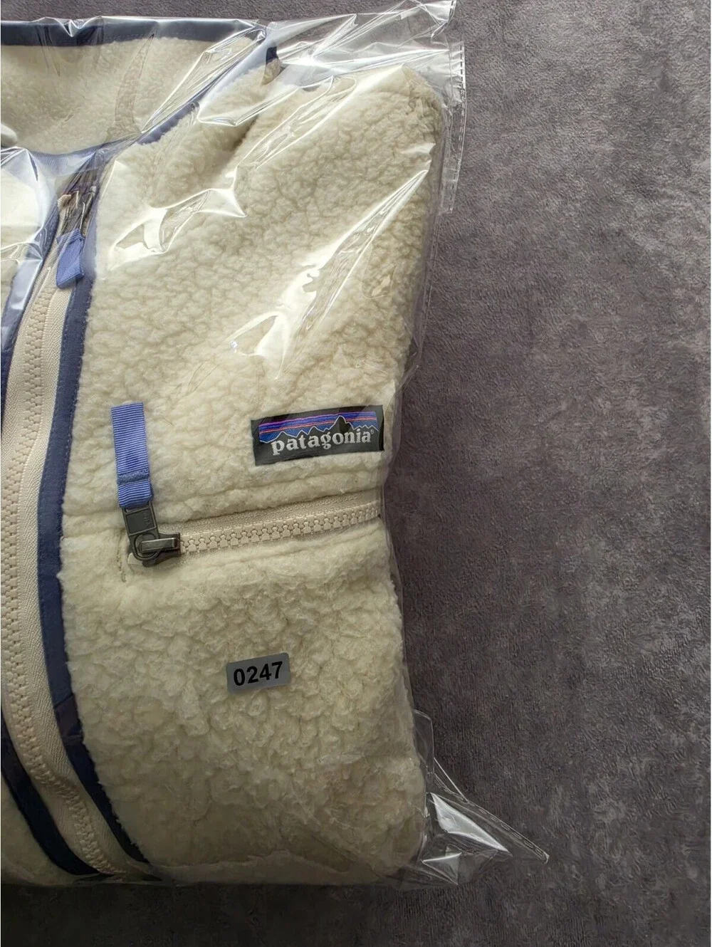 SKU0247 Patagonia Women’s Medium Retro Pile Fleece Jacket Cream Ivory NWOT